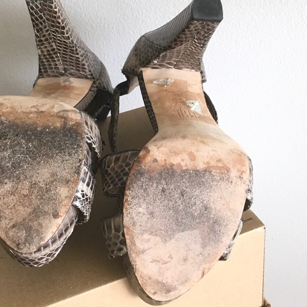 Pelle Moda Pepper Snake Platform Sandal - Picture 6 of 7